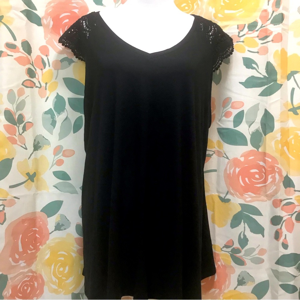 Ava & Viv Black Top Womens 2XL